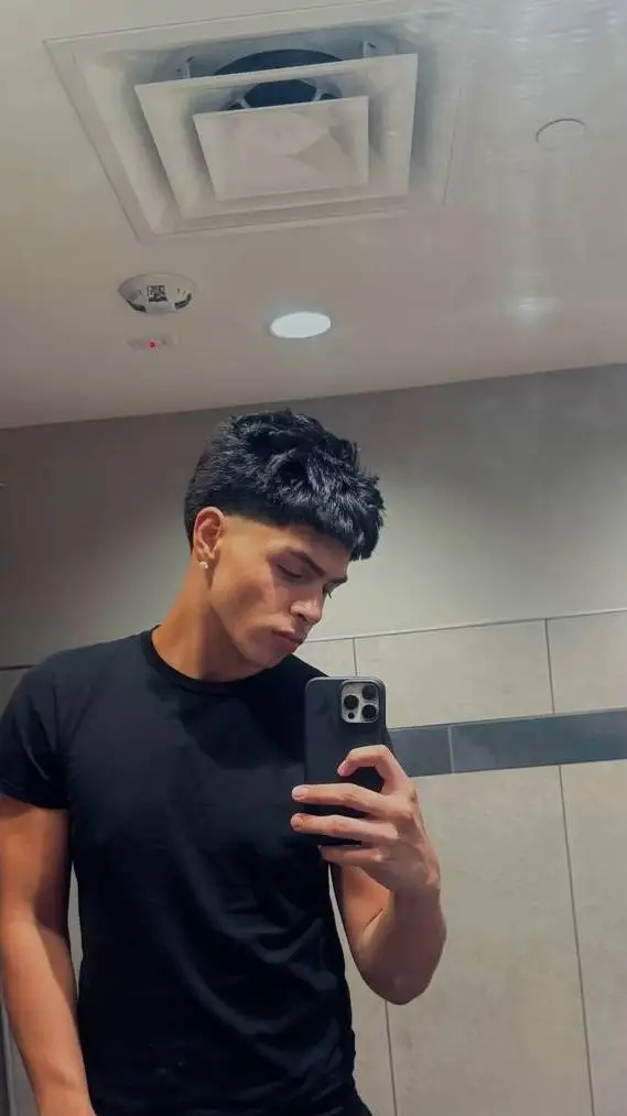 ai character: aiden.✌️ background