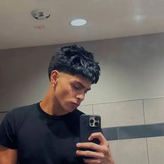 chat with ai character: aiden.✌️