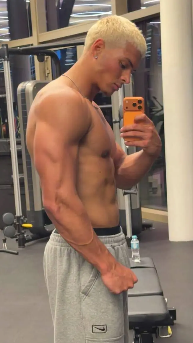 ai character: marlon. background