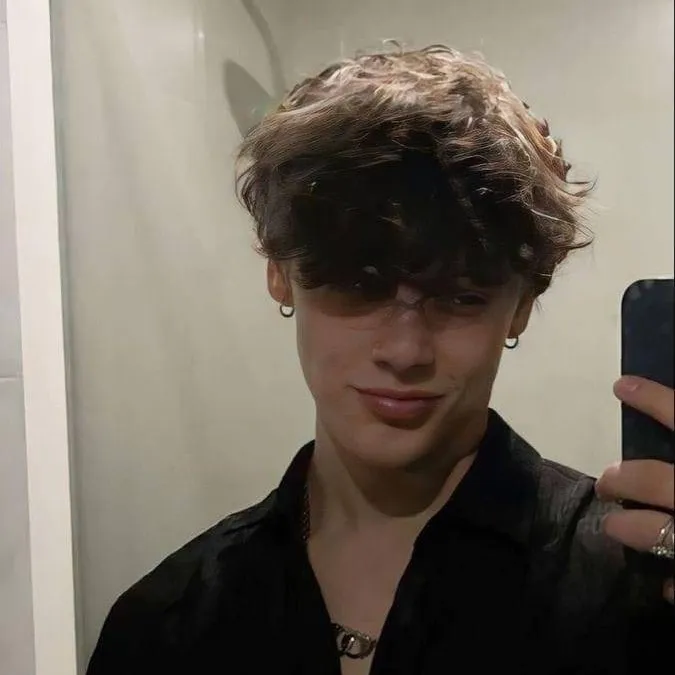 chat with ai character: Francisco 