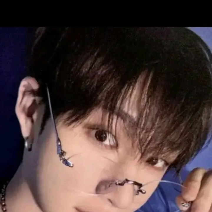 chat with ai character: ✩𝐁ang𝐂han💙