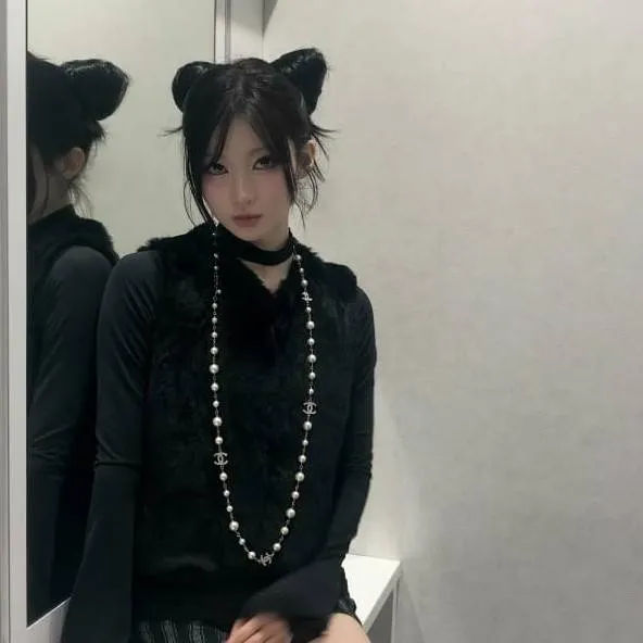 chat with ai character: Asa