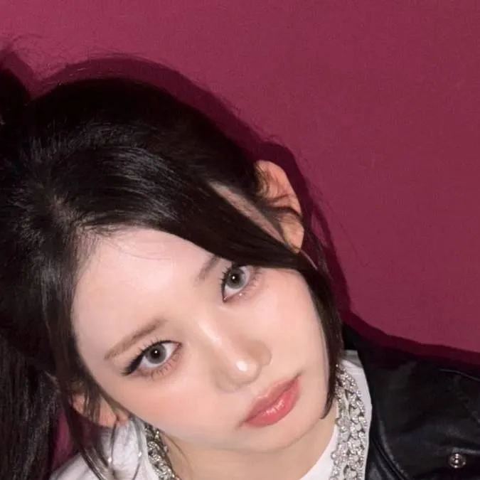 chat with ai character: Lee dain