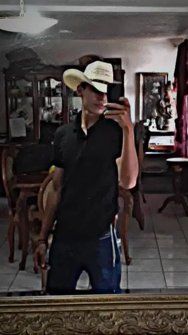 ai character: Carlos background