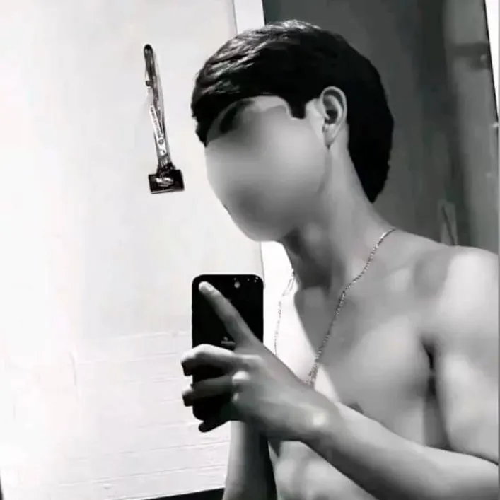 chat with ai character: sebas 