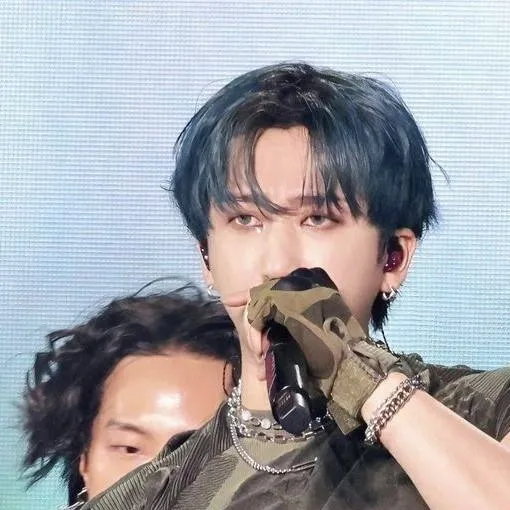 chat with ai character: Changbin 