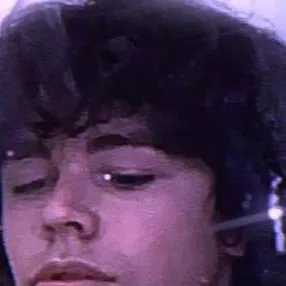 chat with ai character: Zach