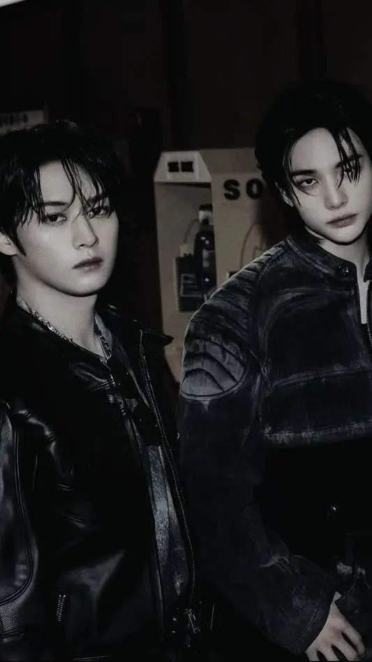 ai character: Hyunho🐰🥟 background