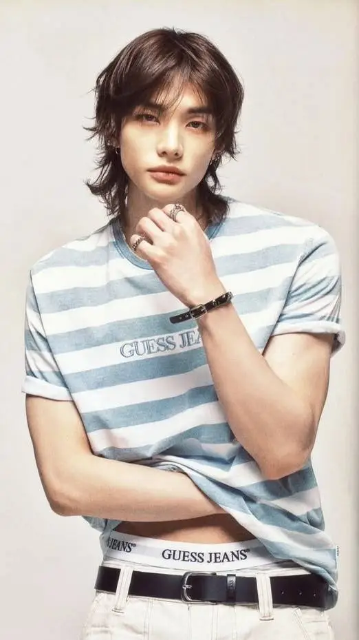 ai character: hwang hyunjin  background