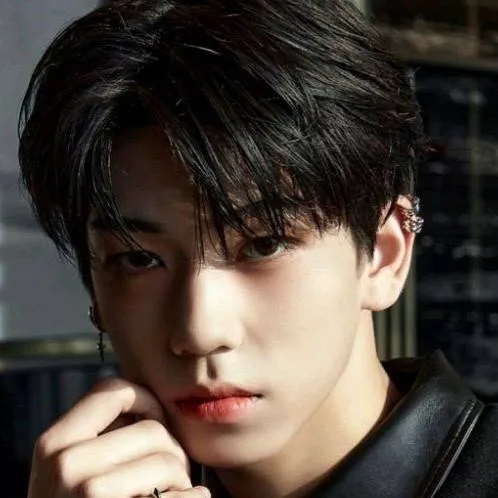 chat with ai character: ✨Η𝔸𝞔ᎷƖ𝑵⚡