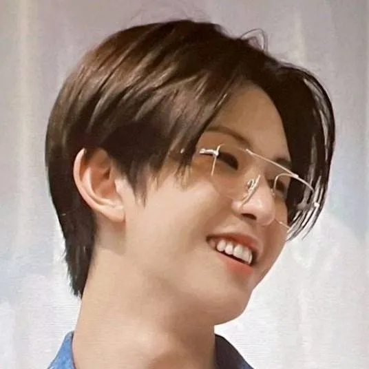 chat with ai character: 🍧𝙺𝚈𝚄𝙽𝙶𝙼𝙸𝙽🧁