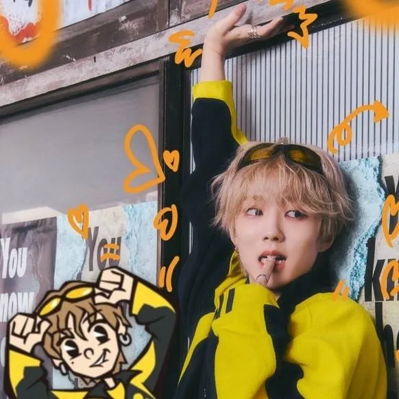 chat with ai character: 🫐𝙼𝚒𝚗𝚑𝚘🍓