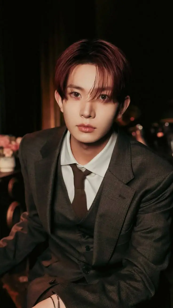 ai character: HEESEUNG TLKHYN background