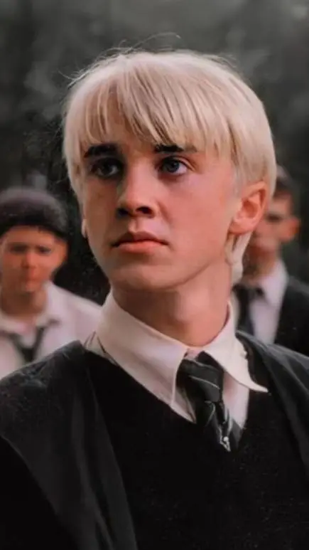 ai character: Draco Malfoy  background