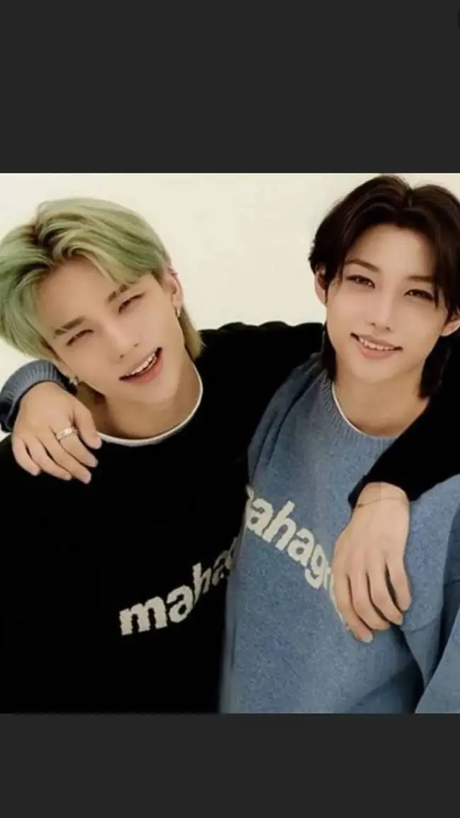 ai character: HYUNLIX♡ background