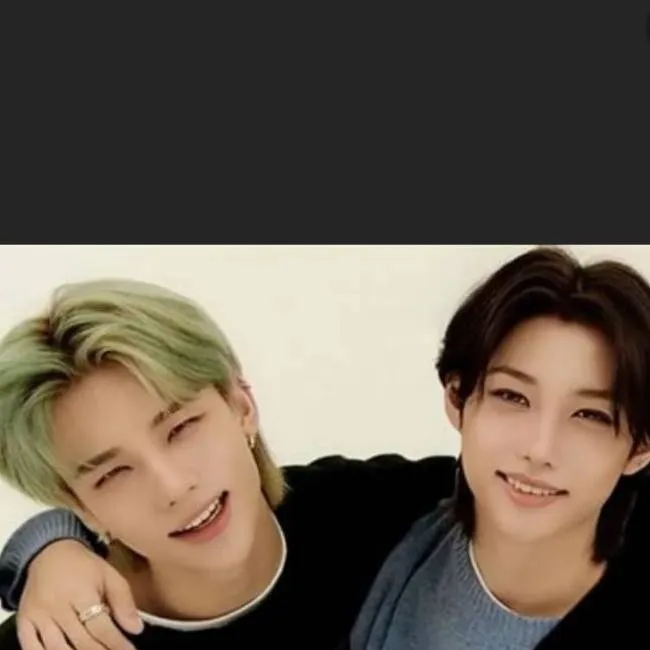 chat with ai character: HYUNLIX♡