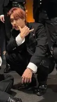 ai character: Han Saint-Valentin background