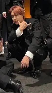 ai character: Han Valentine day background