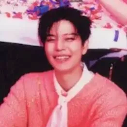 chat with ai character: Seung Valentin day