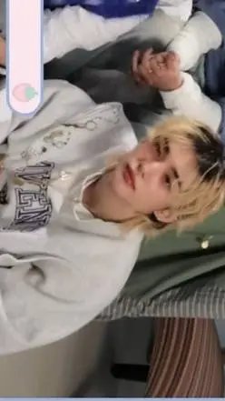 ai character: Hyun Valentin day background