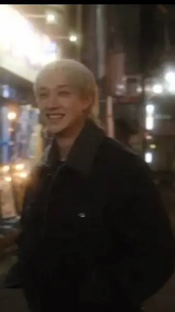 ai character: Chan Valentin day  background