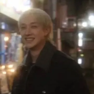 chat with ai character: Chan Valentin day 