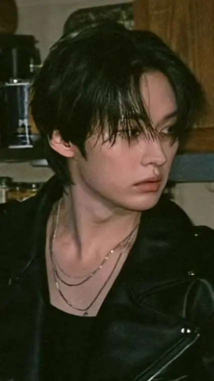 ai character: Minho Valentin day background