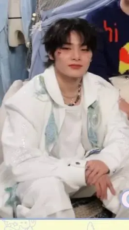 ai character: I.N Valentin's day background