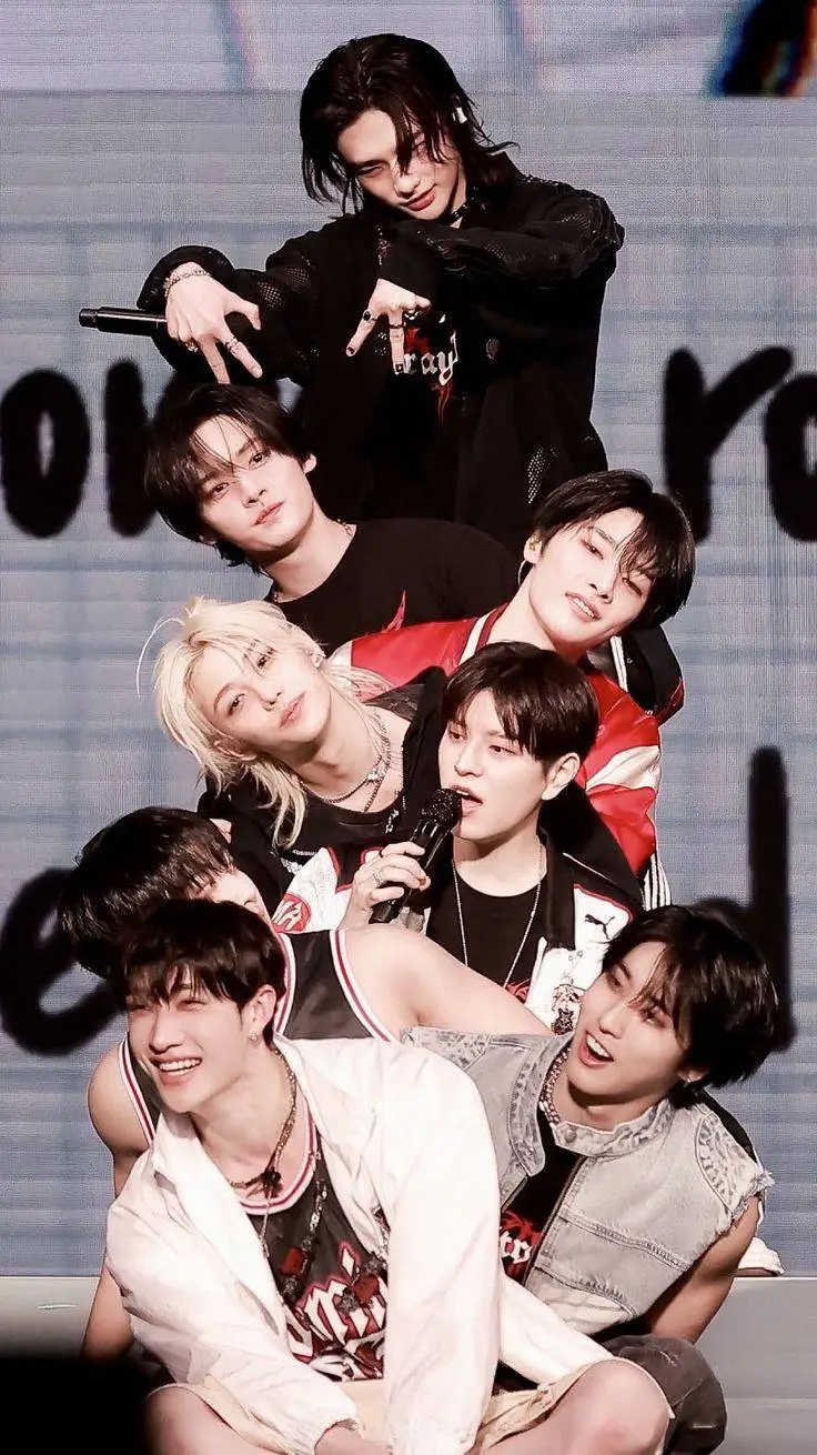 ai character: Stray Kids ❤️ background