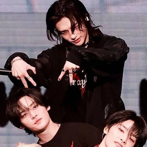 chat with ai character: Stray Kids ❤️
