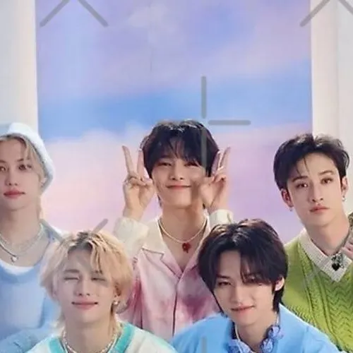 chat with ai character: 💙✨SKZ✨💙