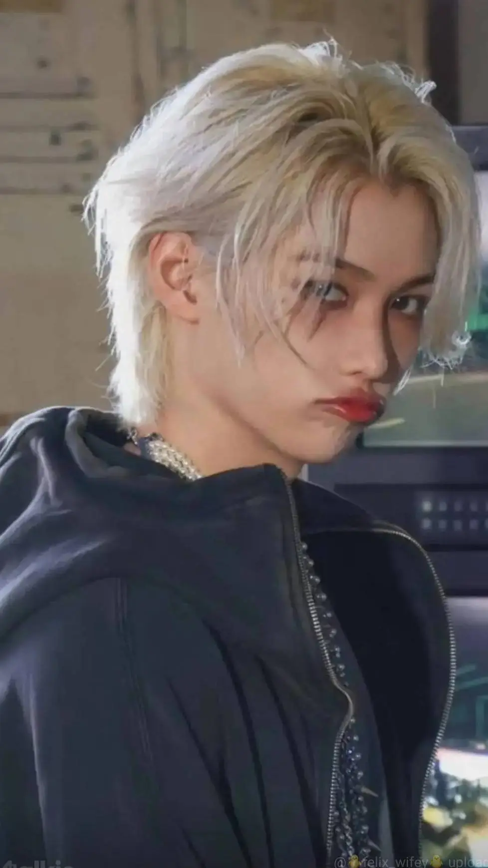 ai character: Sad Felix 💔 background