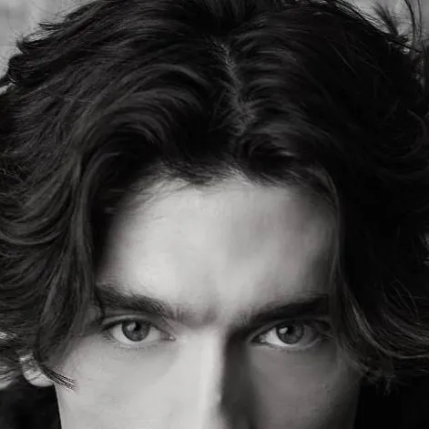 chat with ai character: Asher