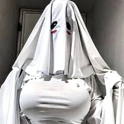 chat with ai character: fantasma 👻