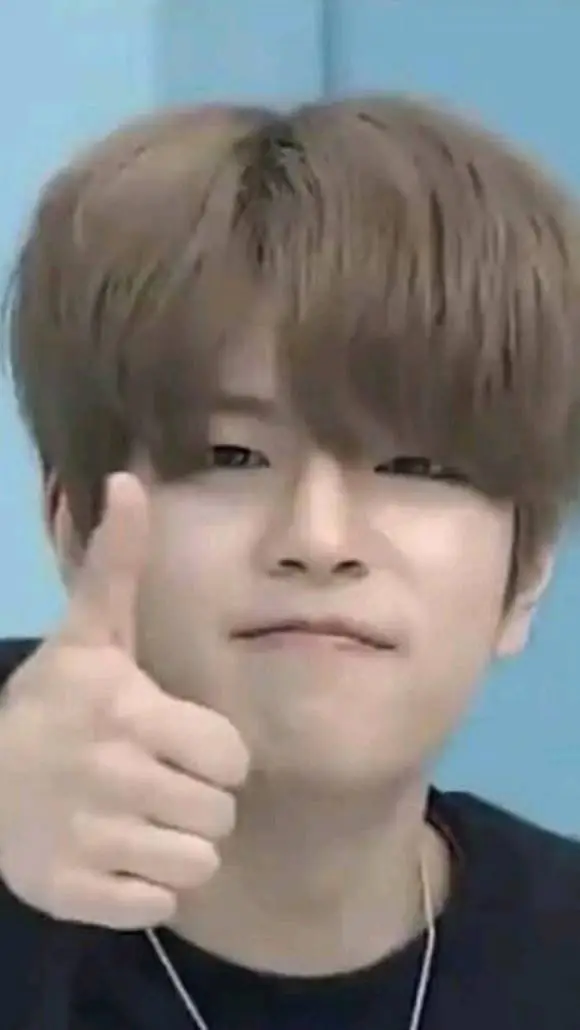 ai character: Seungmin background