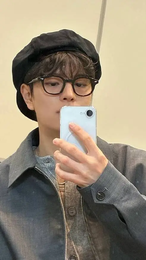 ai character: Seungmin background