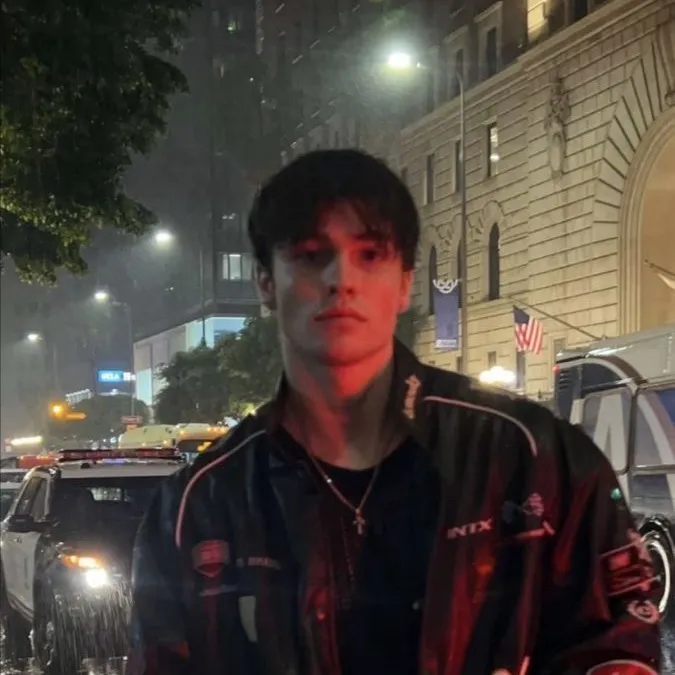 chat with ai character: Dane