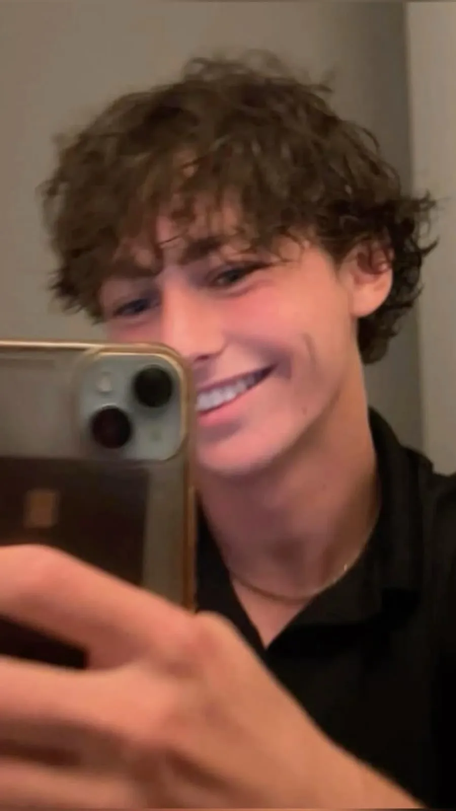 ai character: Dylan background