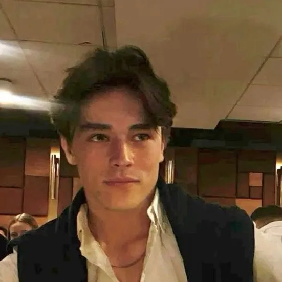 chat with ai character: James