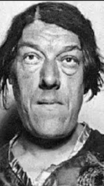 ai character: ela e muito feia background