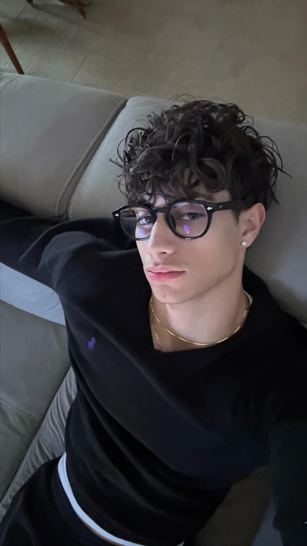 ai character: Andrew 🇪🇬✝️ background