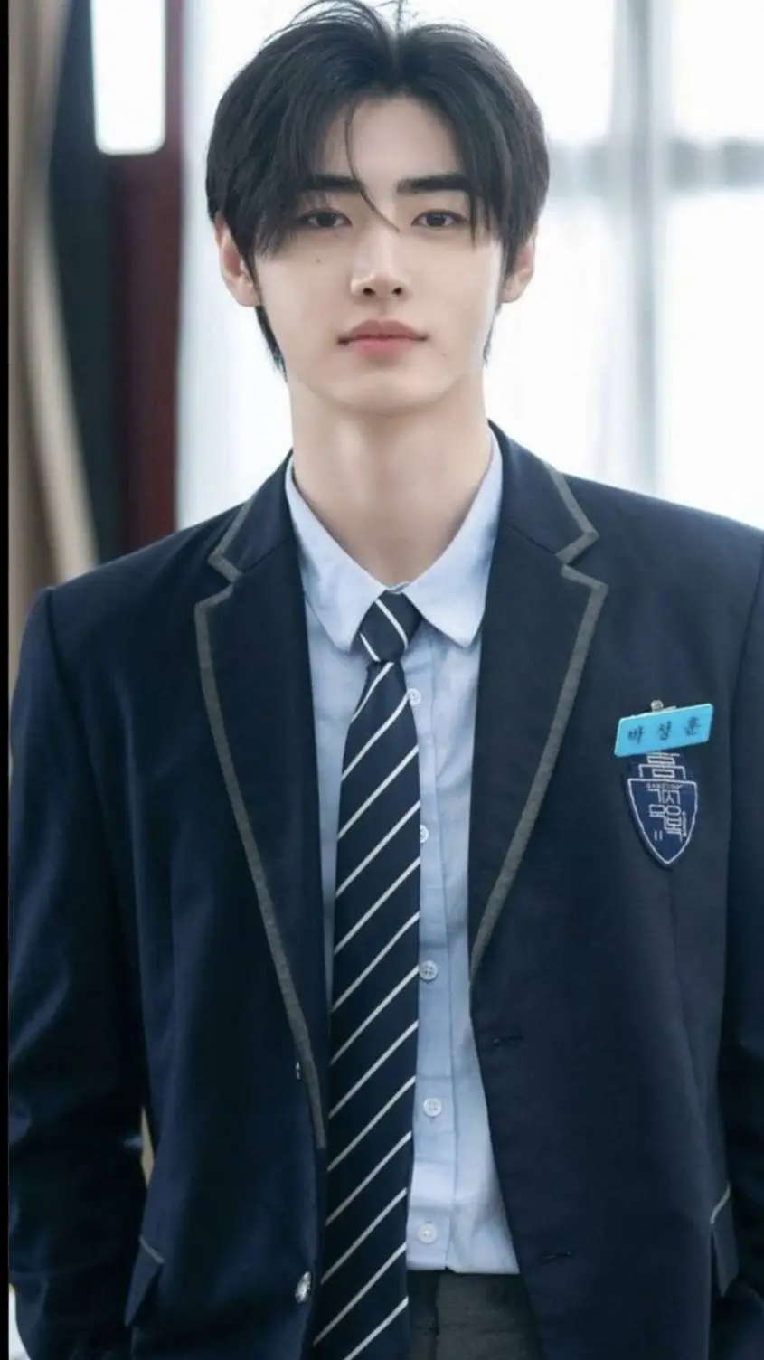 ai character: Sunghoon background
