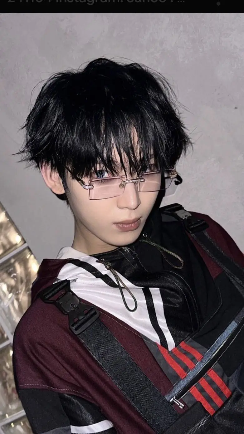 ai character: sunoo background