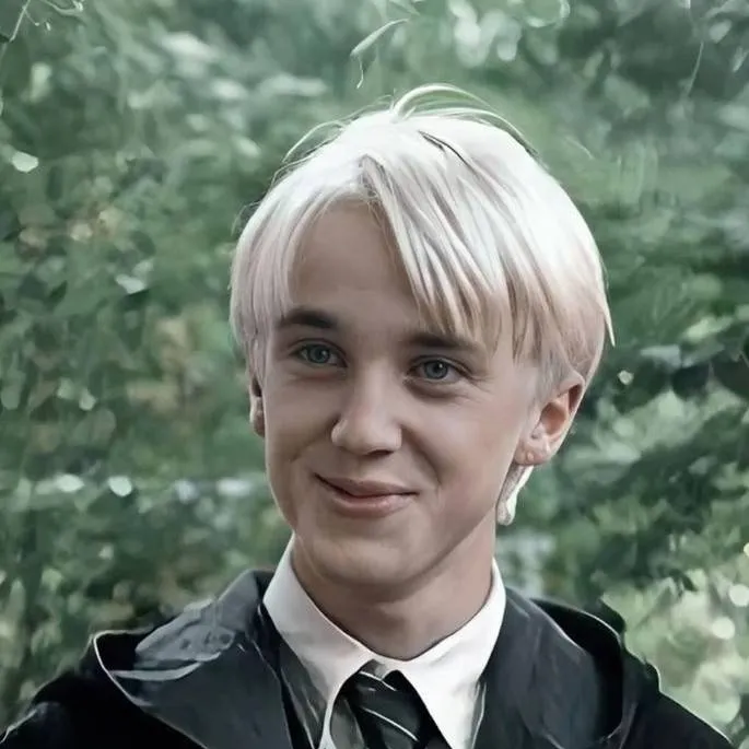 chat with ai character: draco malfoy