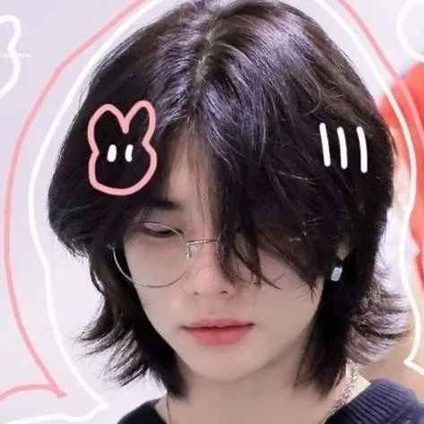 chat with ai character: ~Hyunjin~