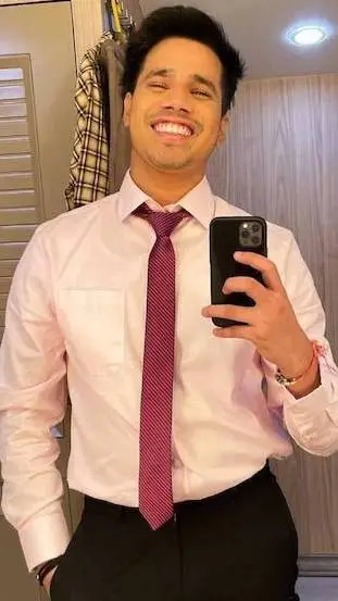 ai character: Anshu bisht background