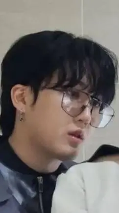 ai character: changbin background