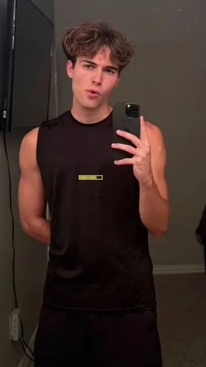 ai character: ✨Shady✨ background