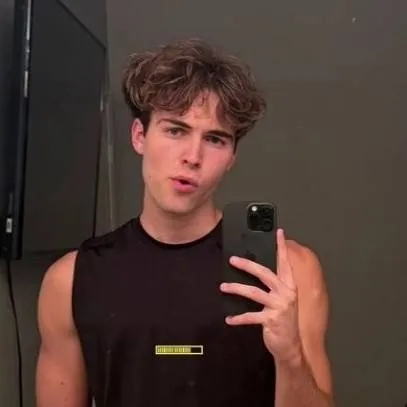 chat with ai character: ✨Shady✨