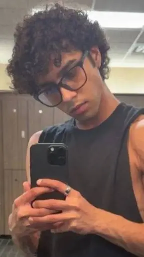 ai character: Cash background